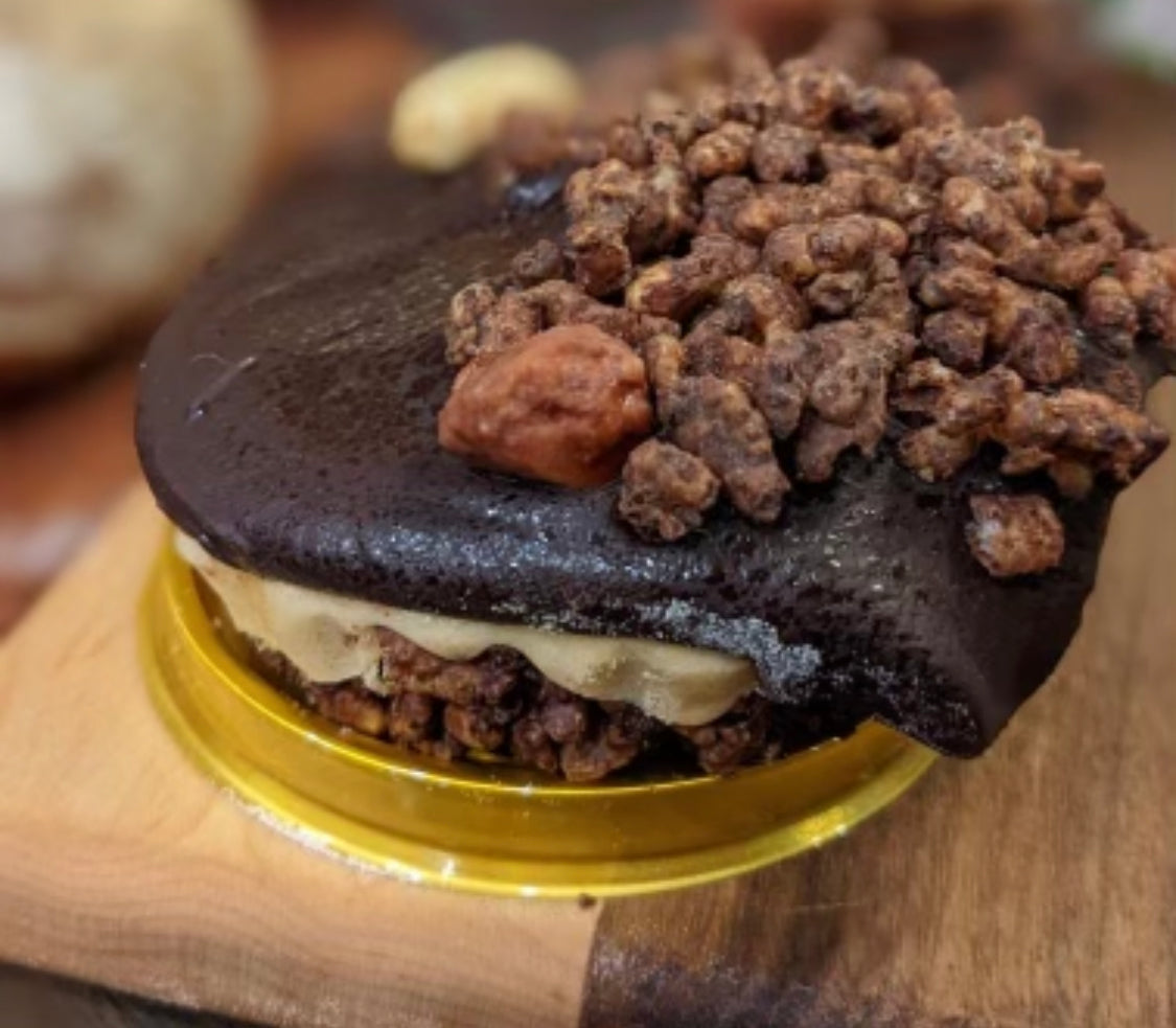 Mini Peanut Butter Mousse Chocolate Crunch Cakes